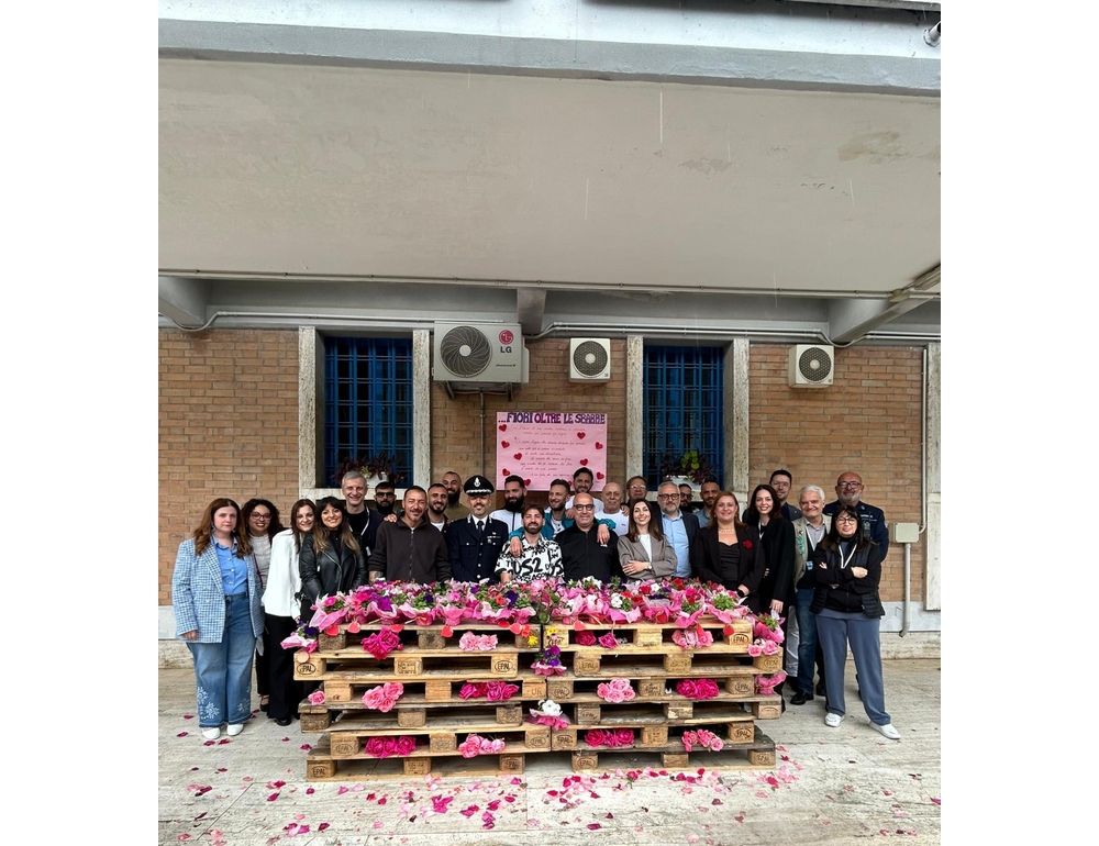 Detenuti a Foggia coltivano fiori e li regalano per la festa della mamma