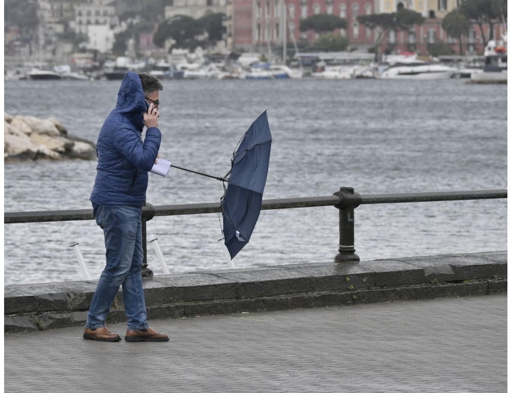 Domani una nuova perturbazione porta ancora pioggia, vento e freddo