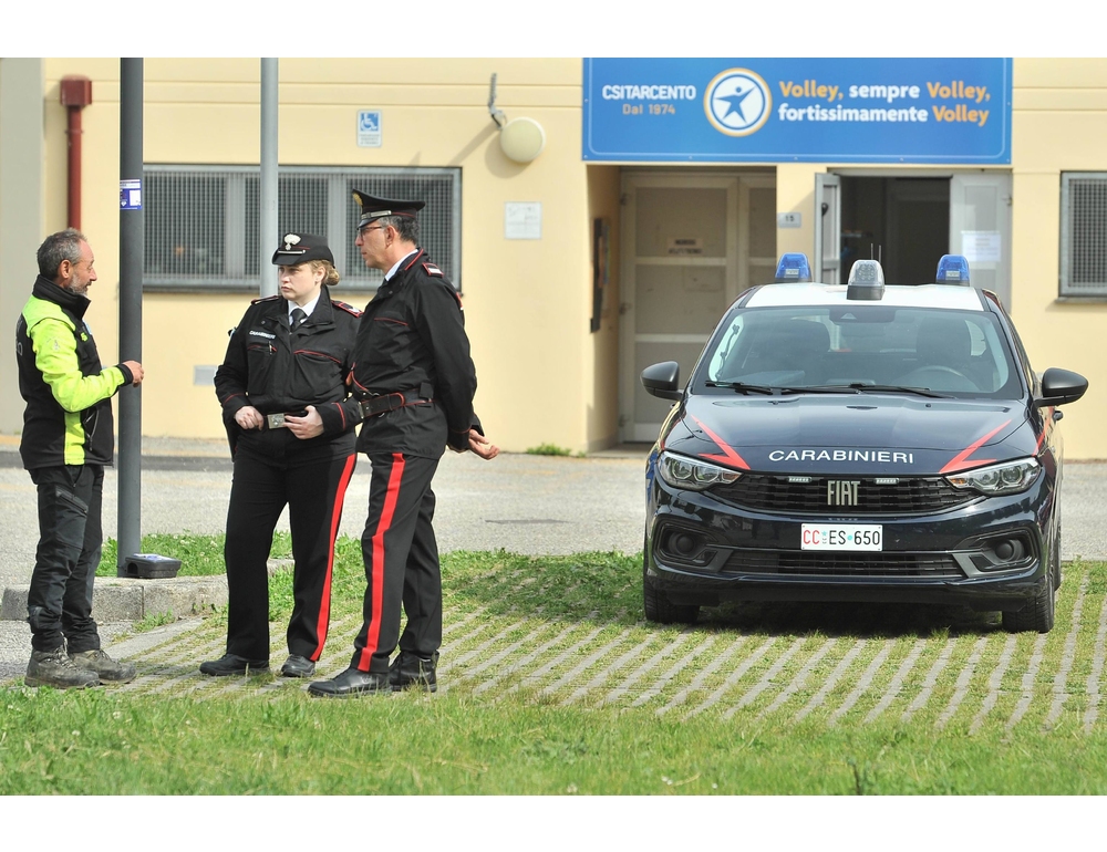 Donna scomparsa coi figli, ricerche ostacolate dal maltempo