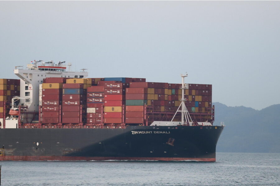 ‘Due navi battenti bandiera Usa hanno attraversato Hormuz’