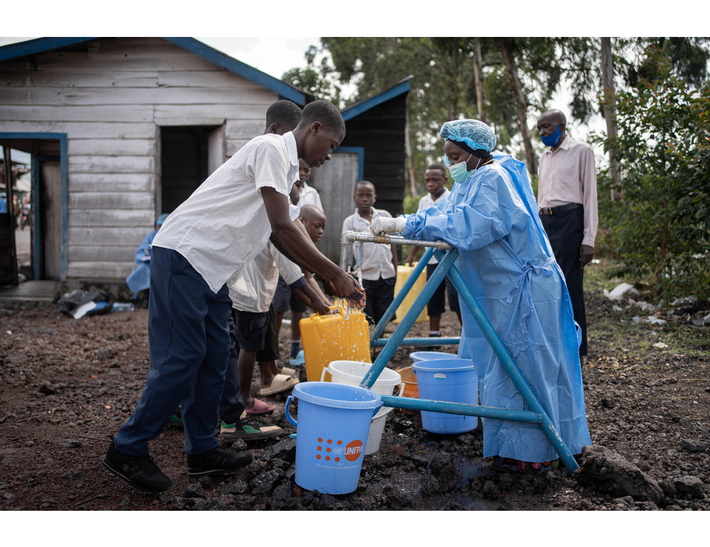 Ebola, in Italia obbligo dichiarazione per chi proviene da Congo e Uganda
