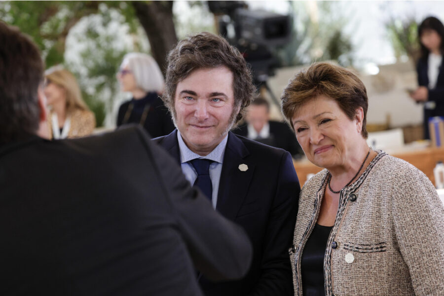 Via libera del board al programma Milei