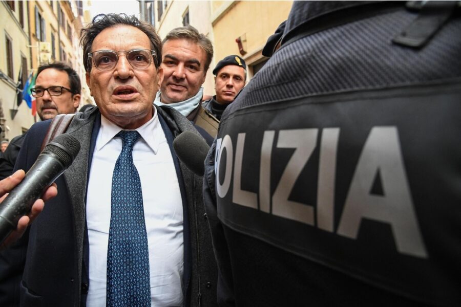 Ex governatore ha presentato documentazione