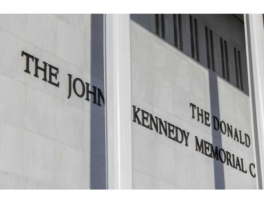 Giudice Usa, ‘illegittimo il nome di Trump al Kennedy Center, va rimosso’