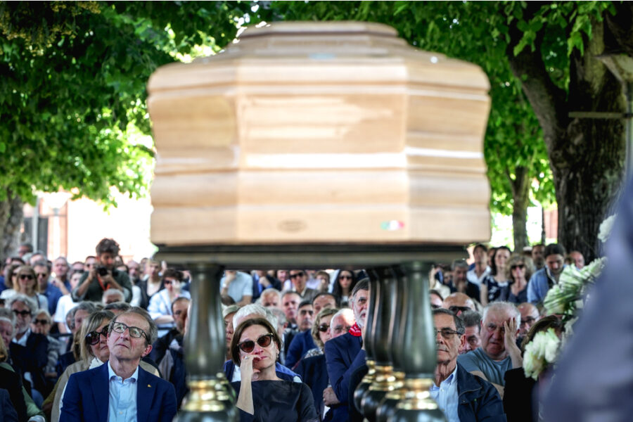 Un lungo applauso dopo la diffusione dell'audio a Pollenzo