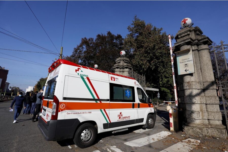 Come il suo accompagnatore. Resta in quarantena al Sacco
