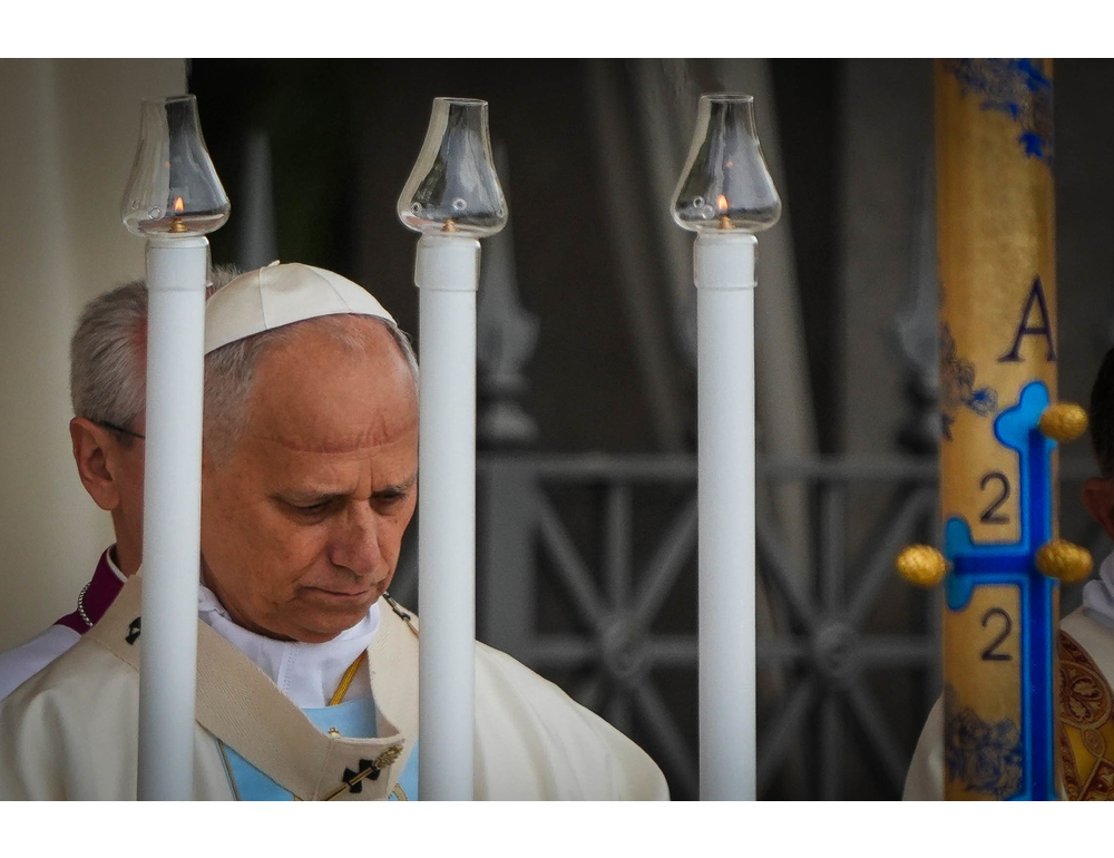Il Papa, basta guerre, non possiamo rassegnarci alle immagini di morte