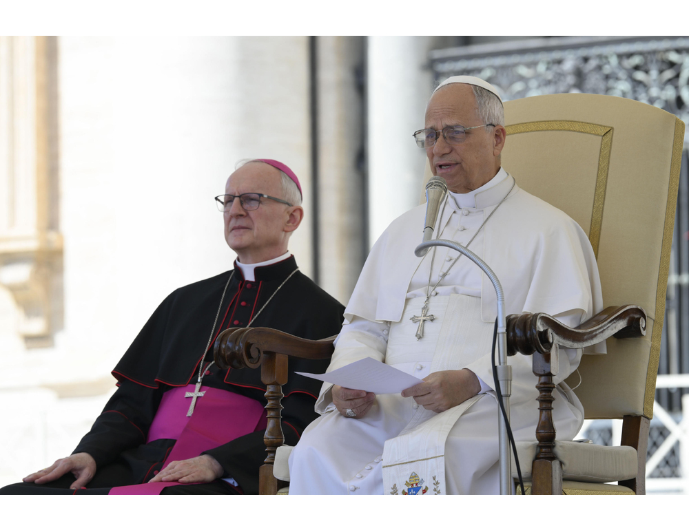 Il Papa, ‘la Chiesa deve denunciare il male e annunciare la pace’