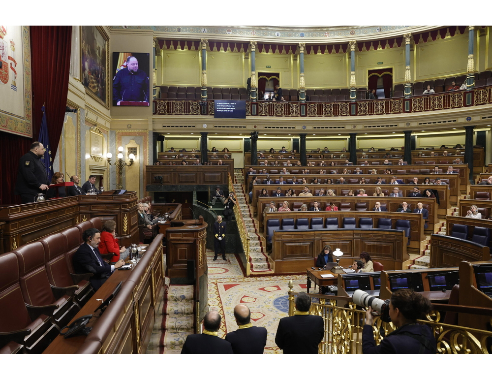 Il Parlamento ucraino ratifica accordo con Ue su prestito da 90 miliardi