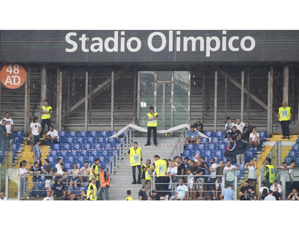 Il derby Roma-Lazio si giocherà lunedì alle 20.45