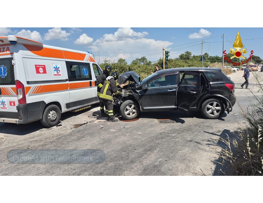 Incidente scuolabus, il guidatore dell’auto era senza patente