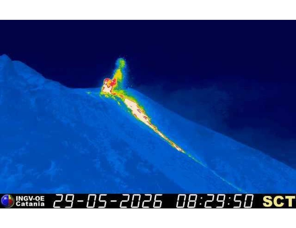 Ingv, flusso lavico dall’area craterica nord di Stromboli