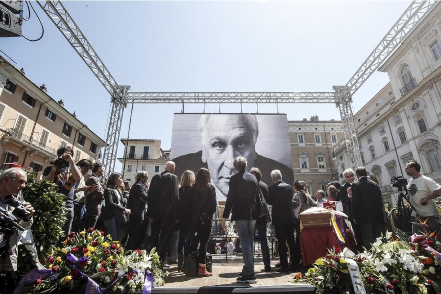 Ha segnato profondamente la vita politica e parlamentare della nostra Nazione.