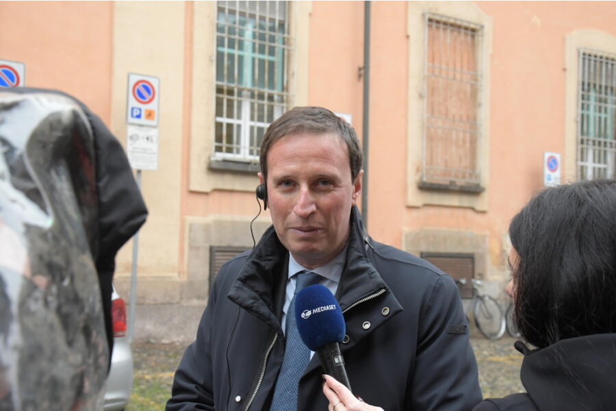 Avvocato Compagna: "viene braccato ma non c'entra nulla con il delitto"