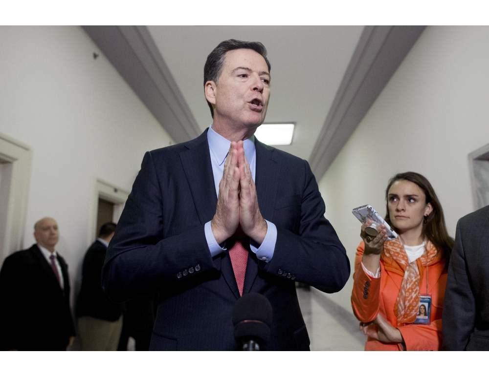 L’ex direttore dell’Fbi James Comey andrà a processo il 15 luglio