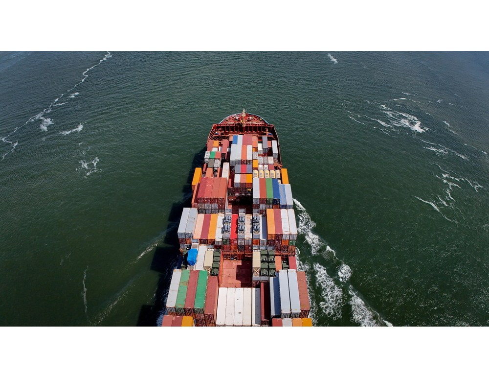 Maersk, ‘una nostra nave ha lasciato Hormuz sotto scorta militare Usa’