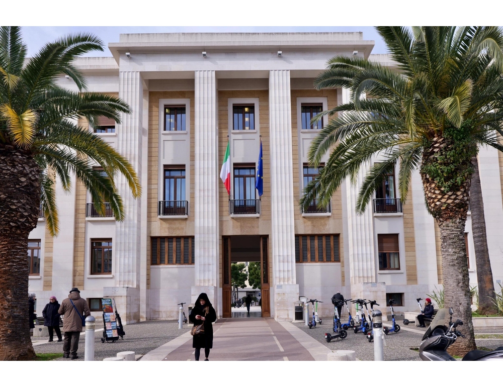 Marito di una paziente aggredisce medici a Bari, arrestato