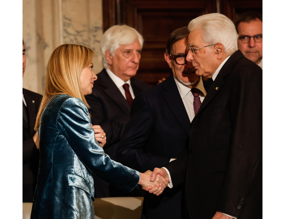 Mattarella e Meloni arrivati all’ospedale a Modena