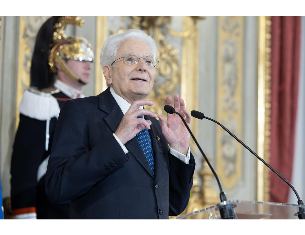 Mattarella, qualcuno cerca di derubricare il Covid ad una leggera influenza