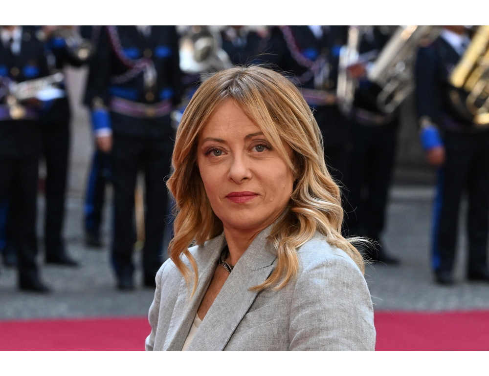 Meloni, la sinistra dice di voler combattere il precariato, la destra lo sta facendo
