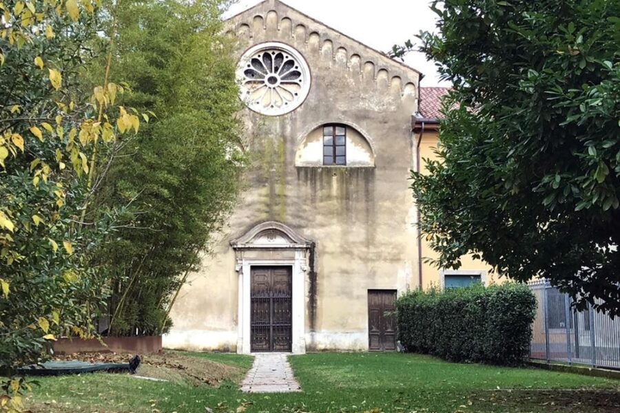 La mamma: "L'ho lasciata in una scuola e non è più tornata a casa"