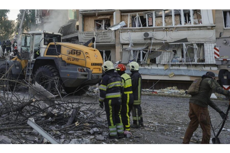 'Si teme che che ancora diversi giovani siano intrappolati sotto le macerie'