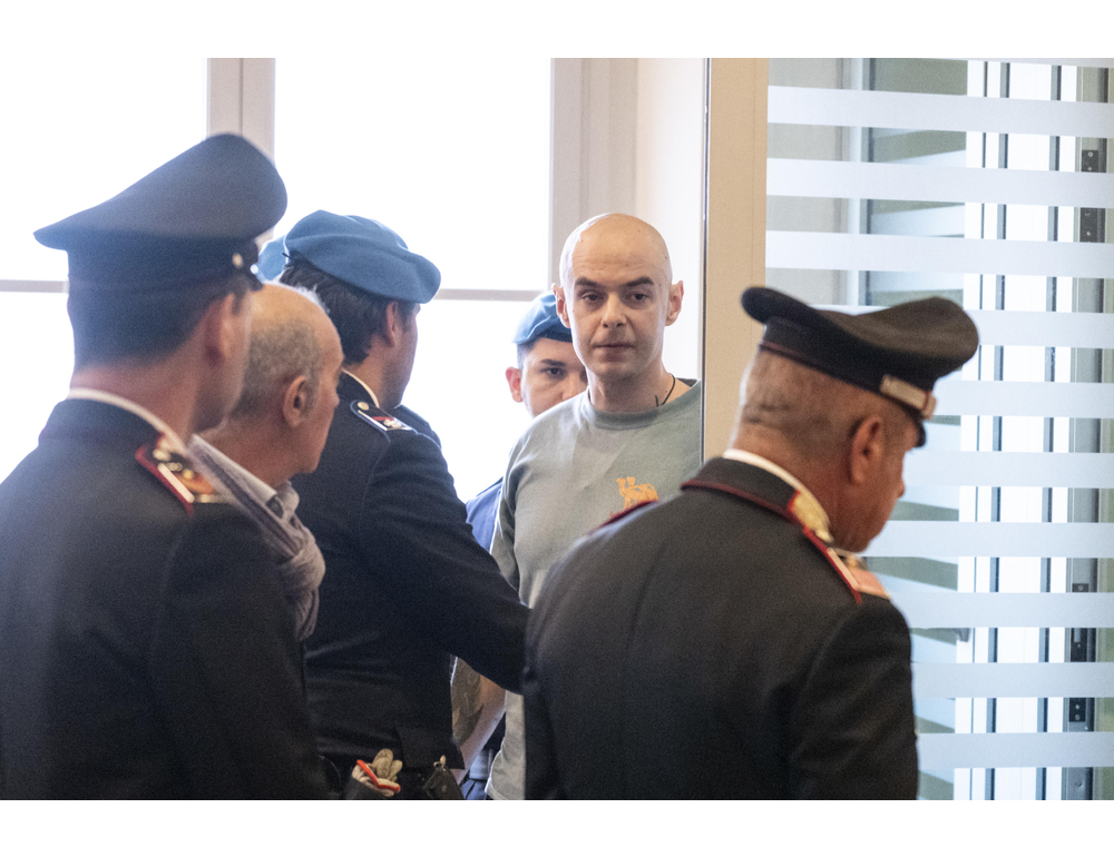 Omicidio capotreno, l’imputato grida in aula ‘mafia, mafia’