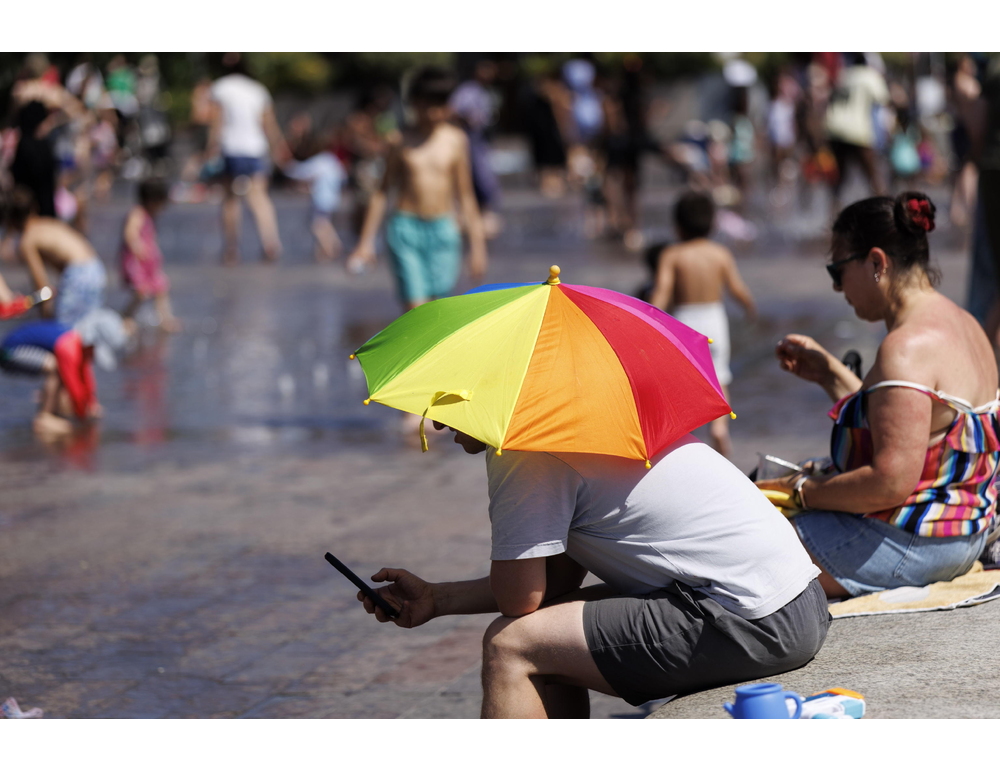Ondata di caldo in Gb in leggero calo, ma gli annegamenti salgono ad almeno 6