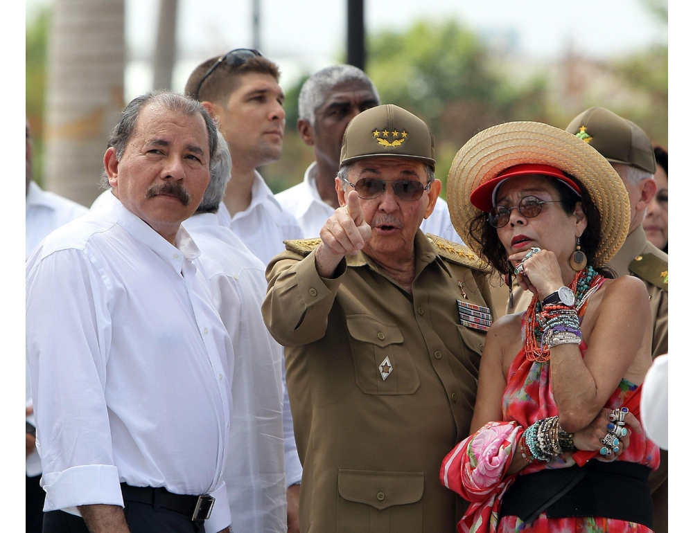 Ortega e Murillo difendono Raúl Castro dopo le accuse Usa