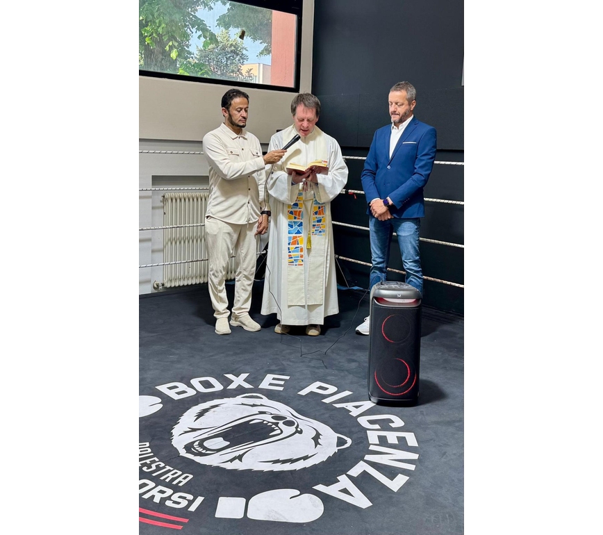 Parroco e imam sul ring per l’inaugurazione di Boxe Piacenza