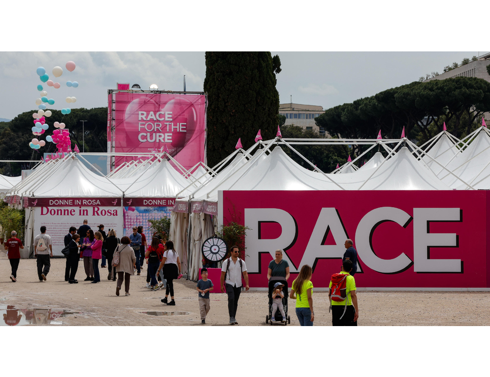 Partita la Race for the cure, in 200mila per la lotta al tumore del seno