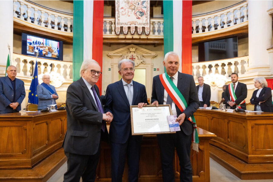 "L'Europa dovrebbe avere capacità unitaria di intervento"