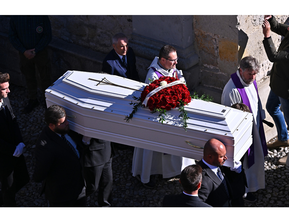 Profanato il cadavere di Pamela Genini, l’ex fidanzato dai carabinieri