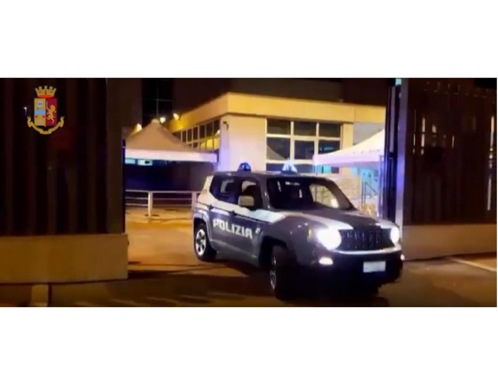 Raggirano anziano nel Tarantino e si appropriano di 2 milioni, due arresti