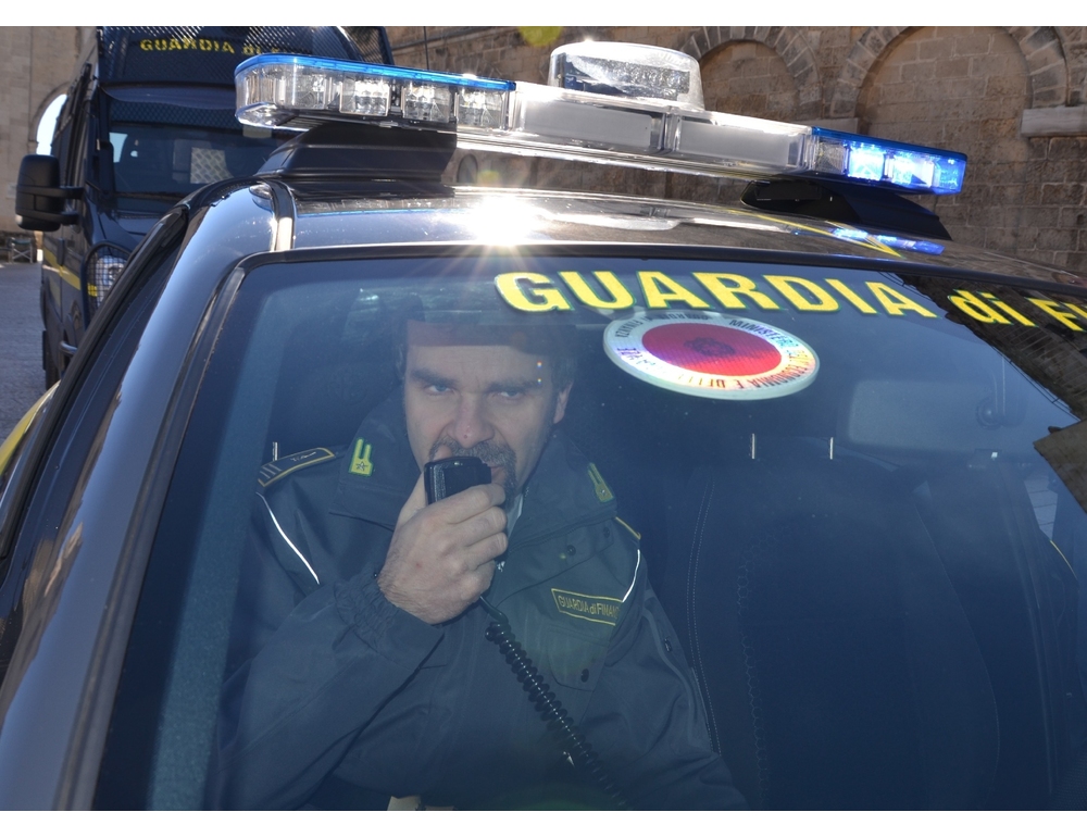 Riciclaggio dalla conversione in criptovalute, sequestri della Gdf