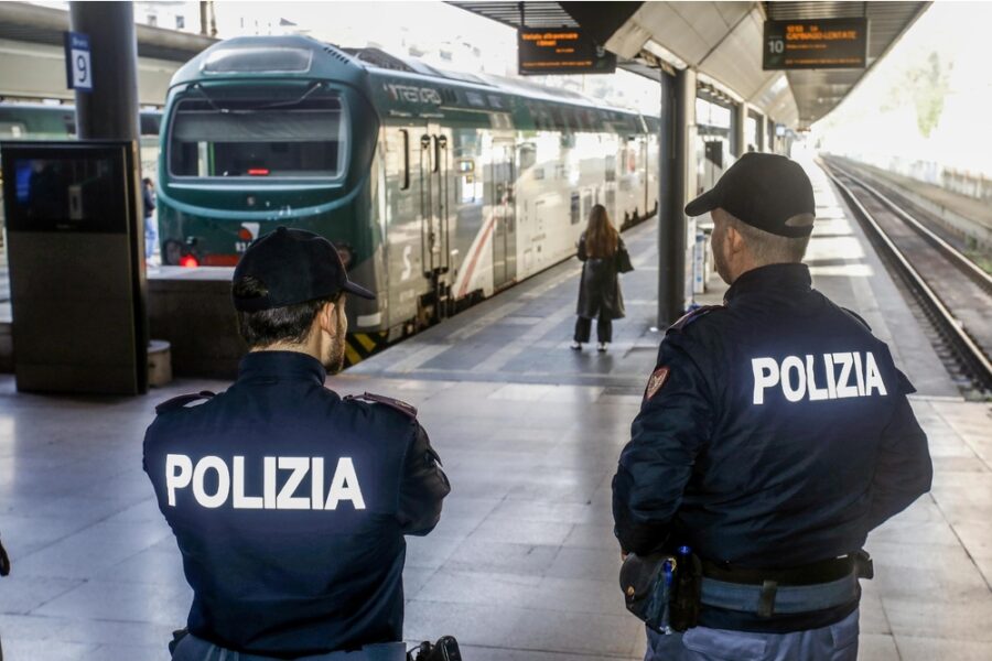 Coinvolti due gruppi di giovani