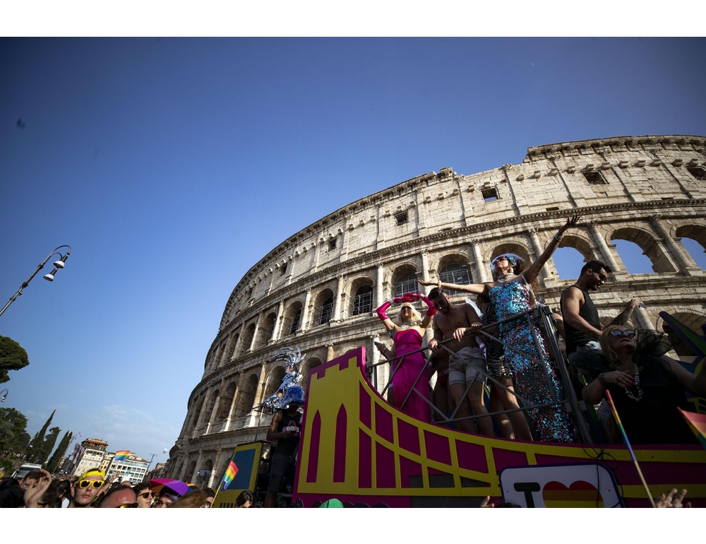Roma Pride, oltre la parata del 20 giugno, musica e dibattiti a Caracalla