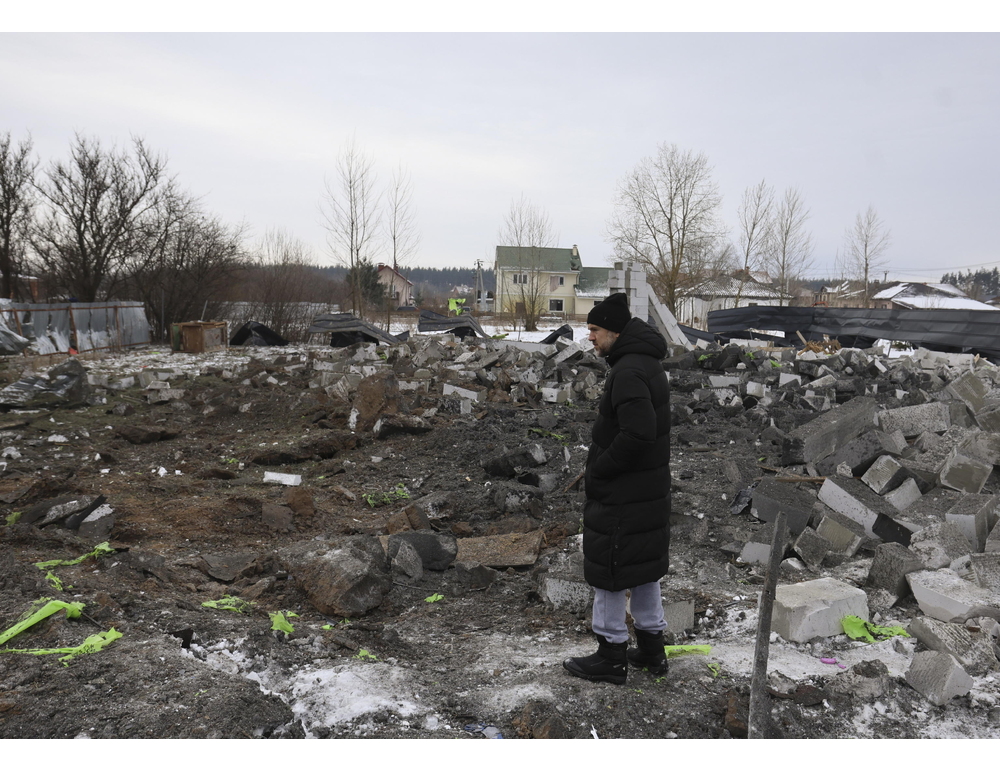 Sale a due morti e 40 feriti il bilancio dell’attacco russo a Kiev