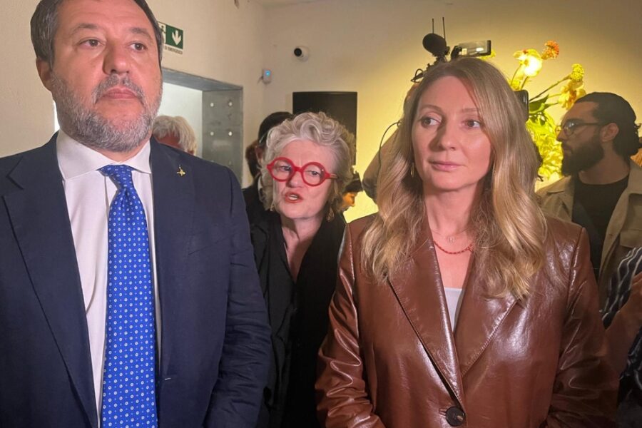 "Penso che l'arte e la Biennale servano a ravvicinare