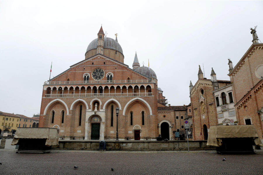 Polizia interviene dopo la chiamata al 113 del Frate Custode