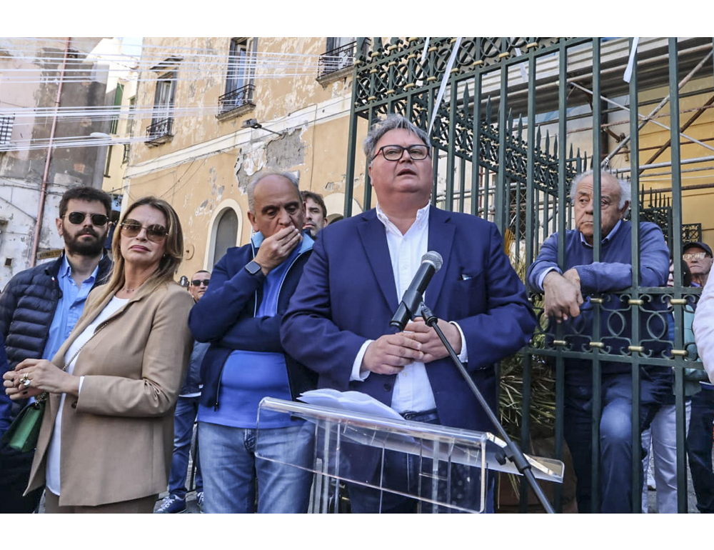 Sciolto il consiglio comunale di Torre Annunziata, nominato un commissario