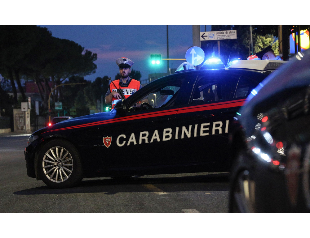 Scoperti in un cantiere del Napoletano i corpi senza vita di due donne