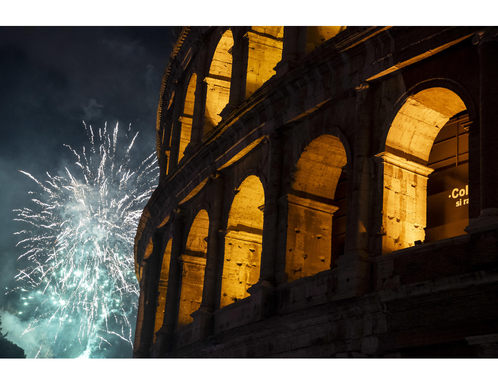 Sorpresa, gli italiani preferiscono la cultura al lusso