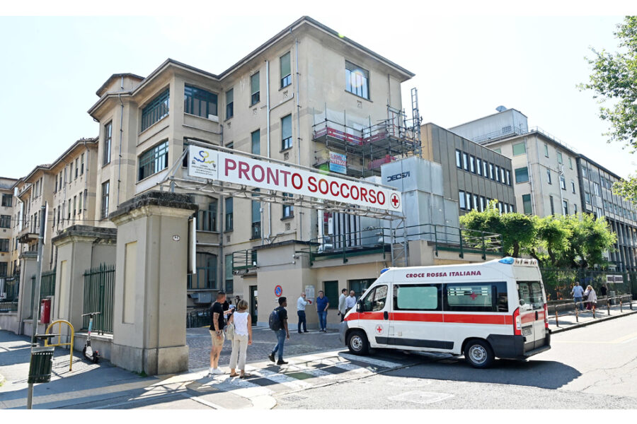 Il 36enne resta ricoverato in terapia intensiva
