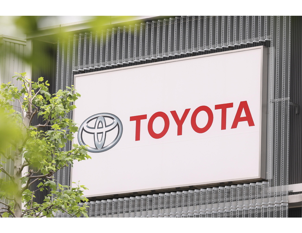 Toyota ridurrà produzione di 83.000 veicoli a causa della guerra in Medio Oriente