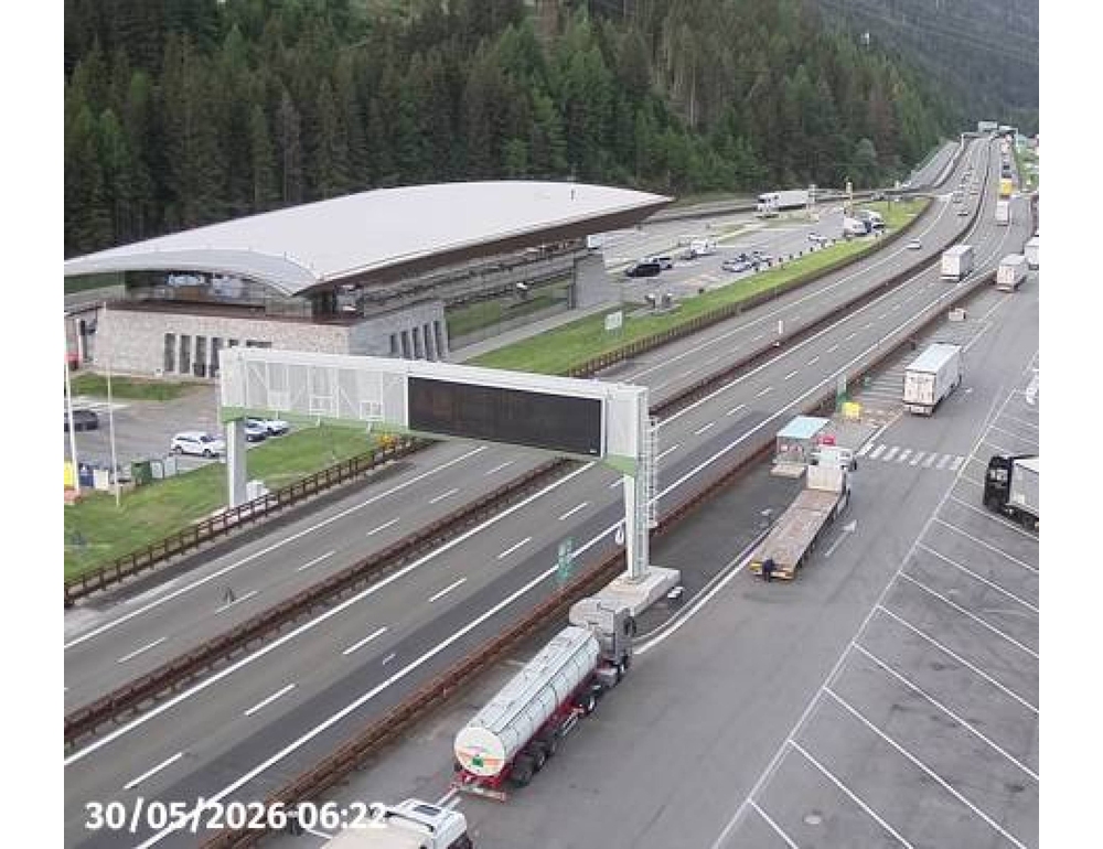 Traffico scorrevole prima del blocco totale del Brennero
