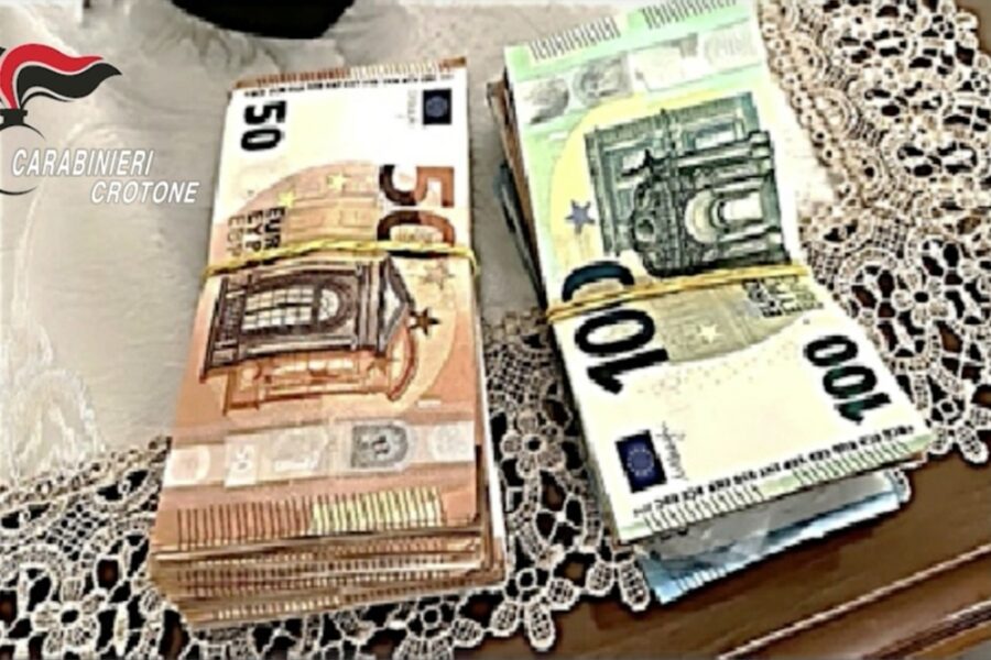 Sequestrati beni per 700mila euro tra cui opere d'arte e orologi Rolex