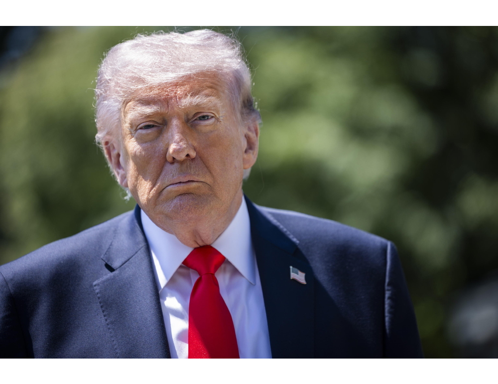 Trump, Iran sarà spazzato via se attacca le navi Usa