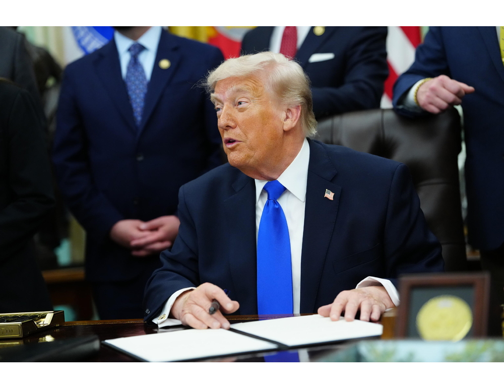 Trump alza i dazi sulle auto Ue al 25%