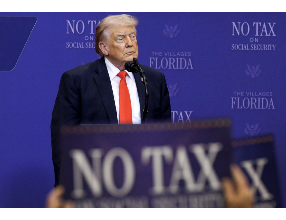 Trump, ‘c’è la possibilità che riprendano gli attacchi all’Iran’